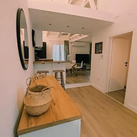 Villa Plane Tree House *