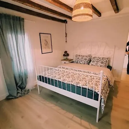 Plane Tree House Villa