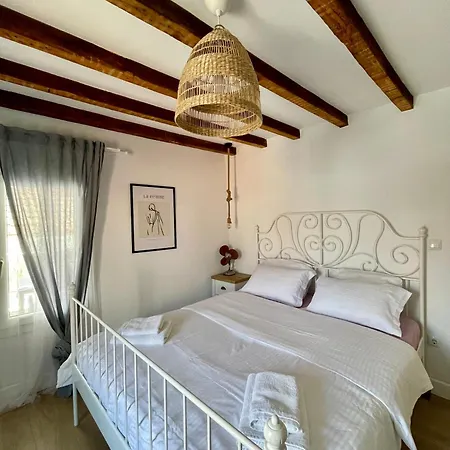 Plane Tree House Villa *