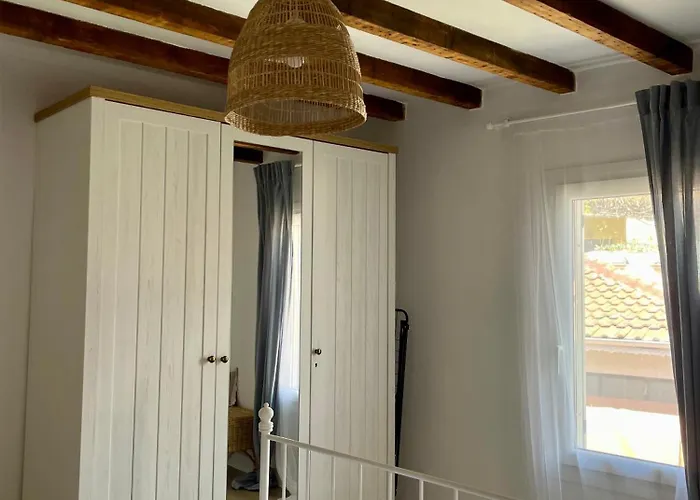 Plane Tree House * Proti